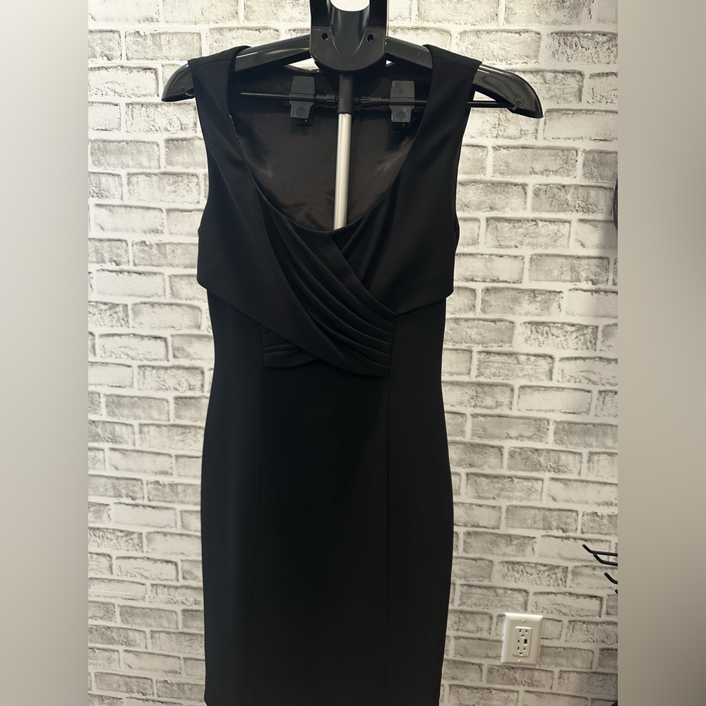 Elie Tahari Elegant Black Sleeveless Dress
